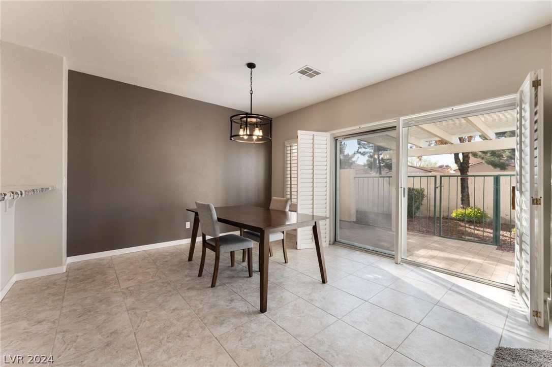 5945 Sunlight Garden Way n/a
