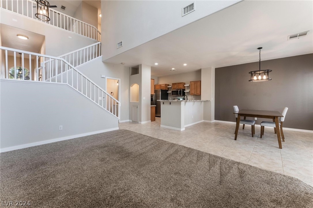 5945 Sunlight Garden Way n/a
