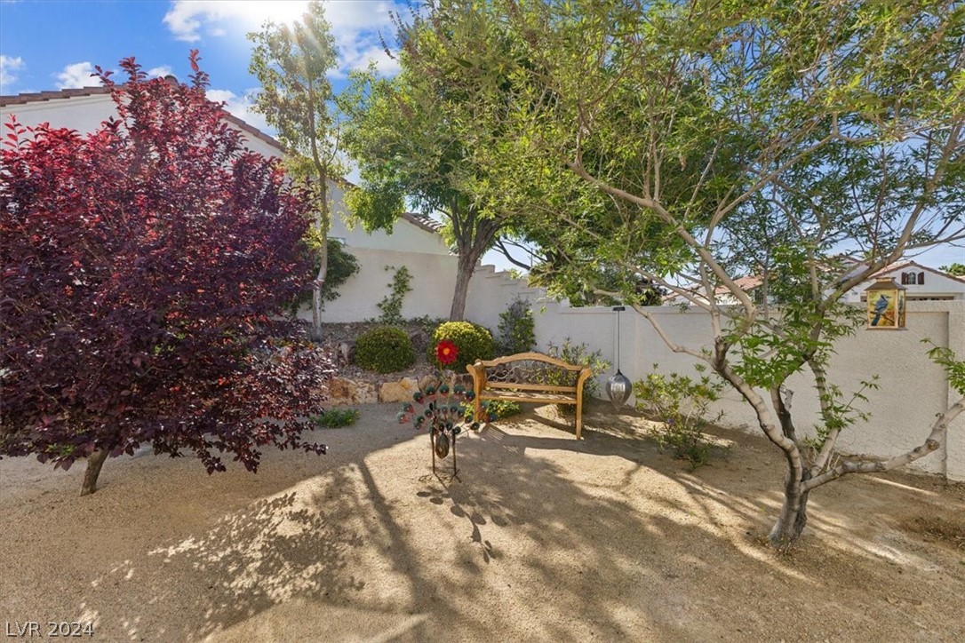 1843 Vista Pointe Avenue