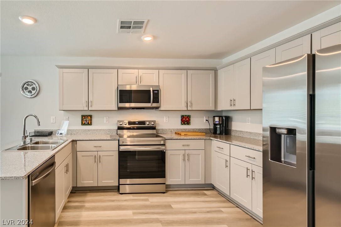 2828 Mosaic Moon Lane 5
