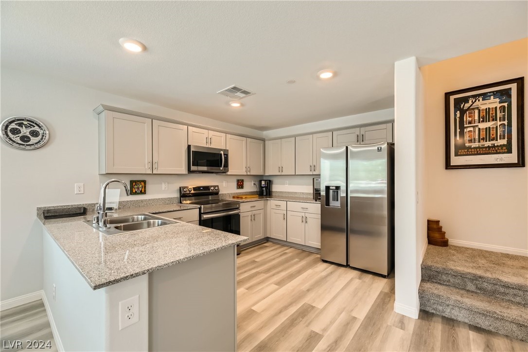 2828 Mosaic Moon Lane 5