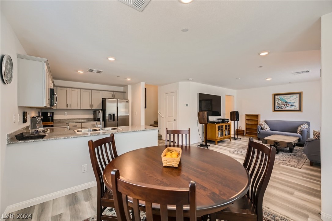 2828 Mosaic Moon Lane 5