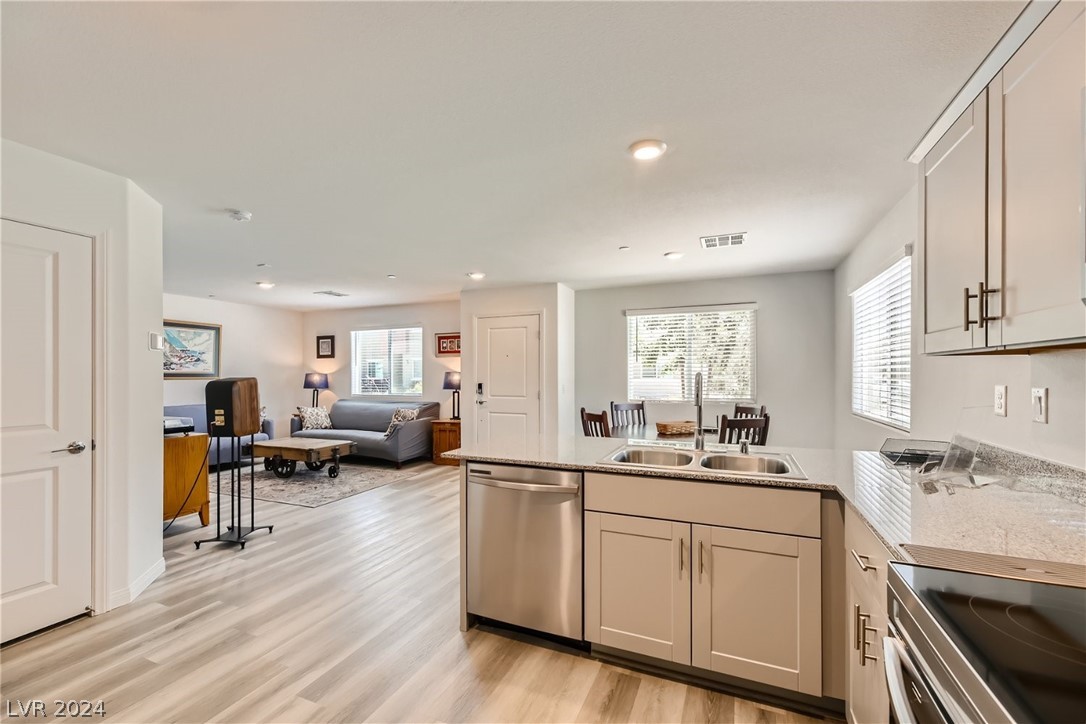 2828 Mosaic Moon Lane 5
