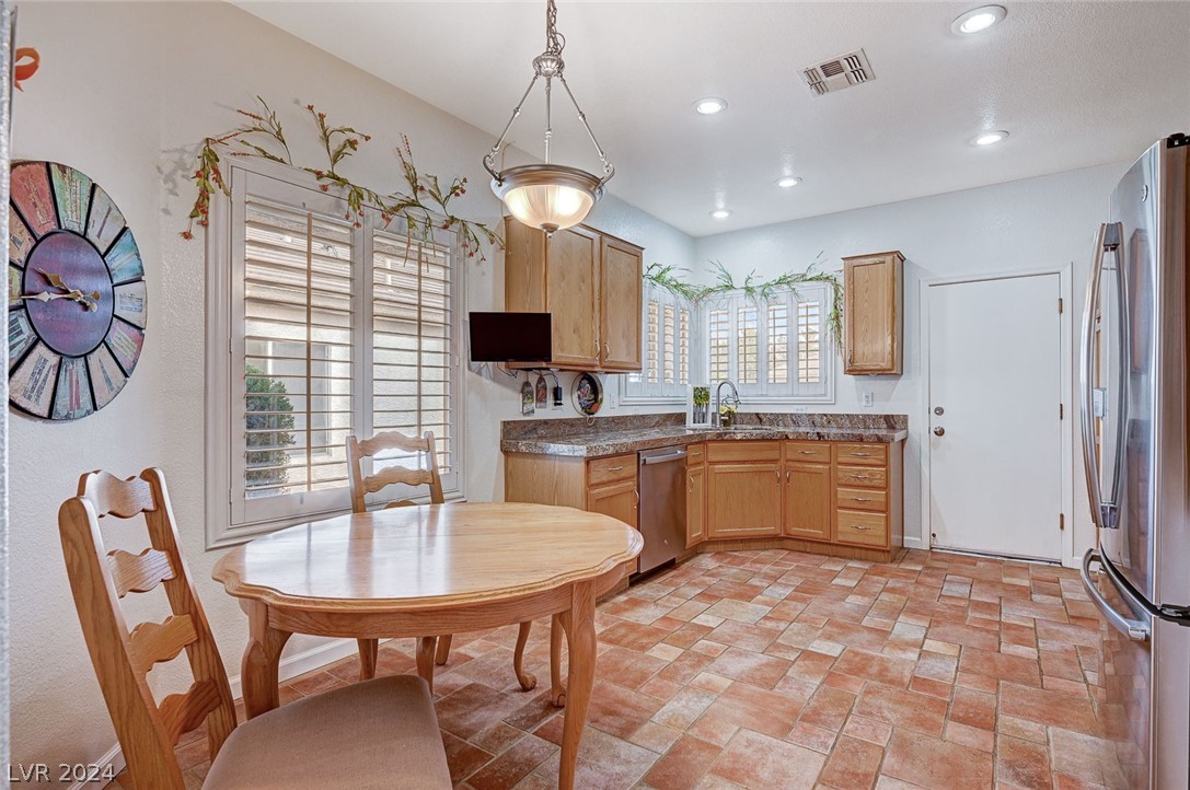 2121 Desert Woods Drive