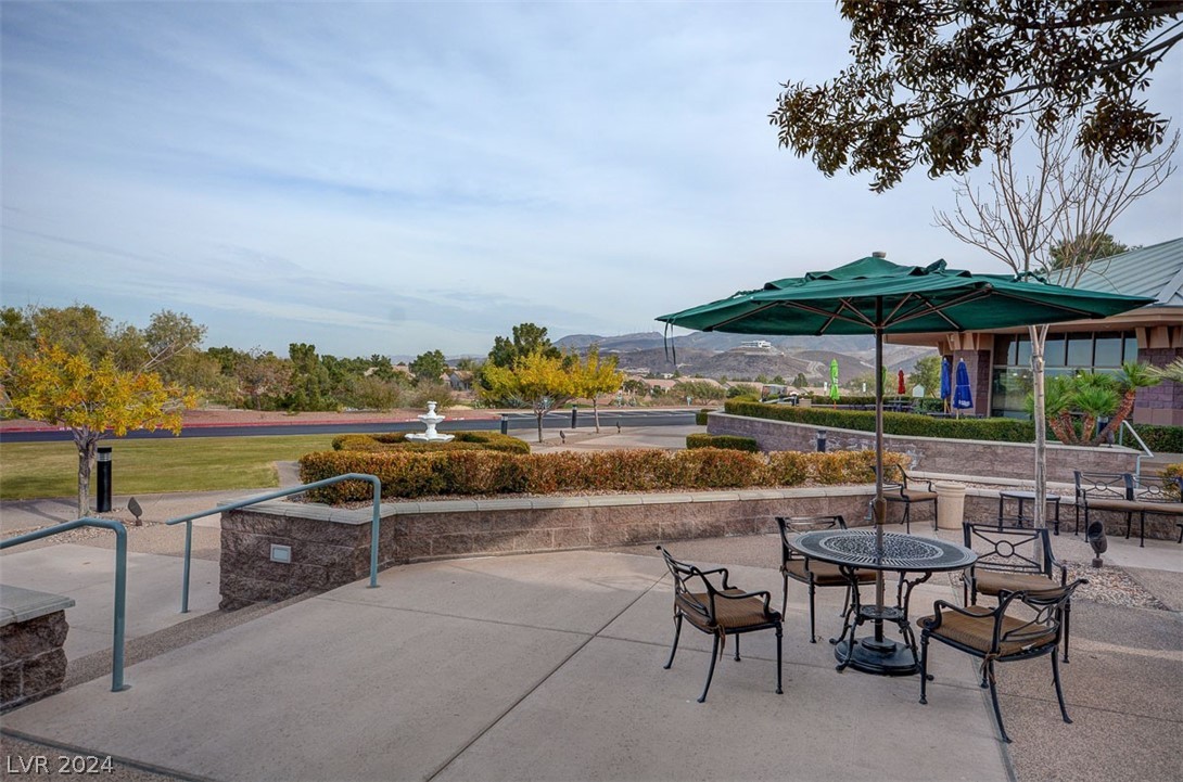 2121 Desert Woods Drive