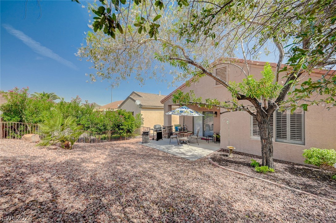 2121 Desert Woods Drive