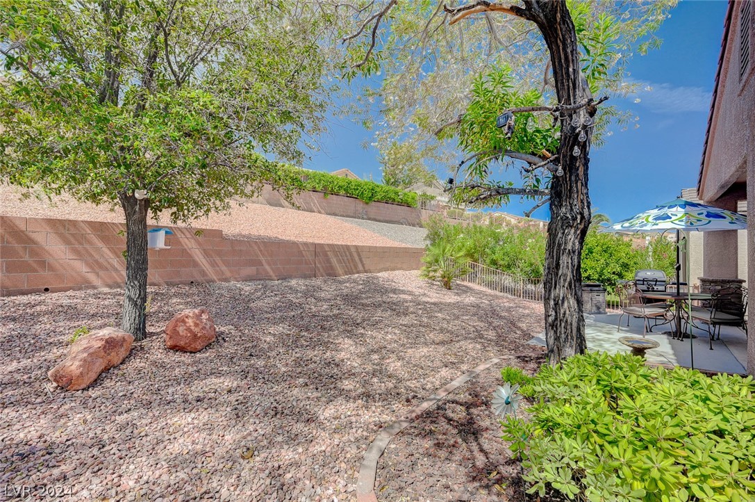 2121 Desert Woods Drive