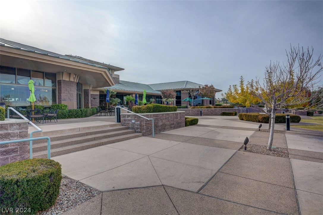 2121 Desert Woods Drive