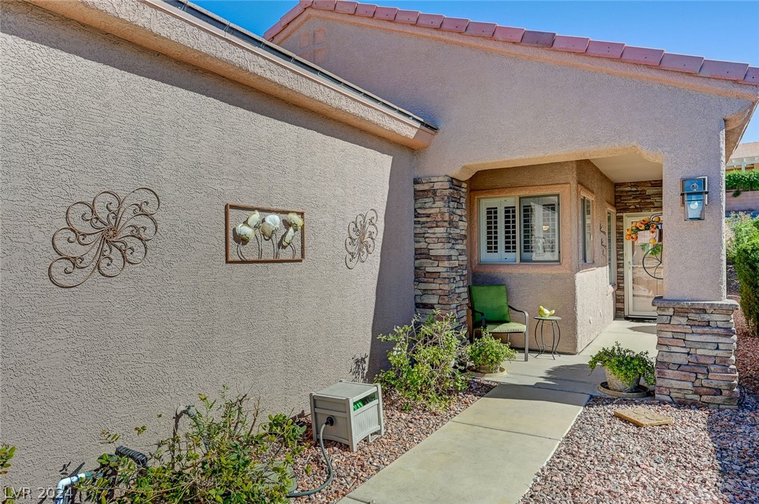 2121 Desert Woods Drive