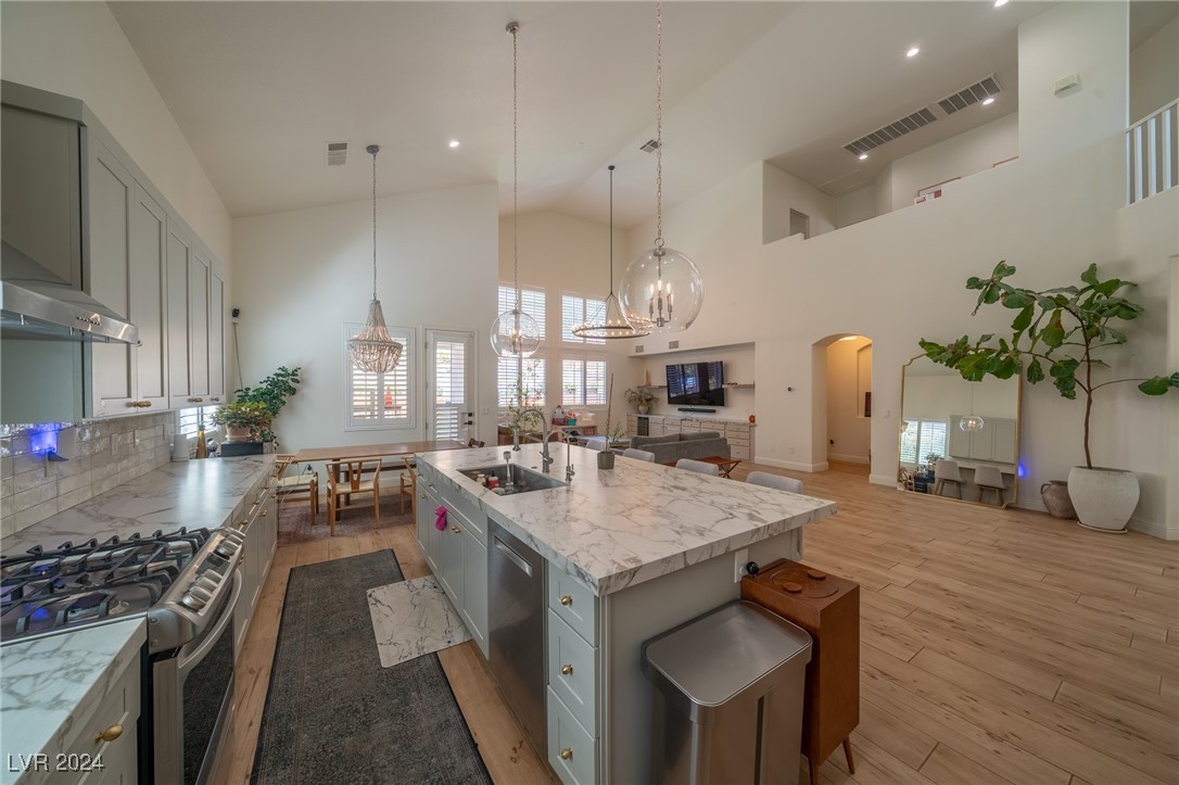 959 Armandito Drive