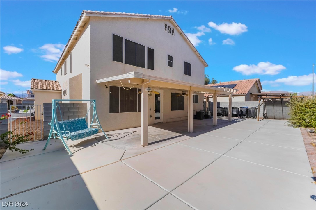 5244 Coral Hills Street