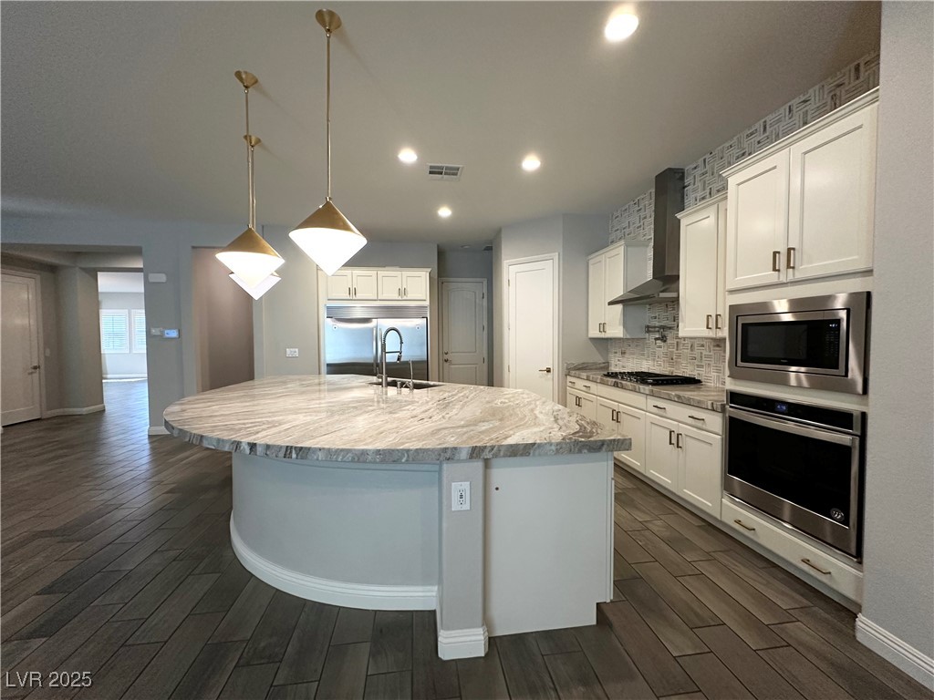 7011 Arabian Ridge Street