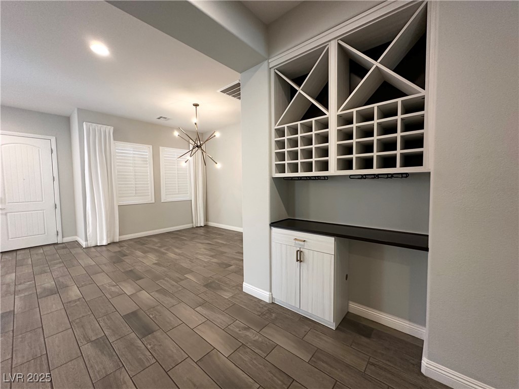 7011 Arabian Ridge Street