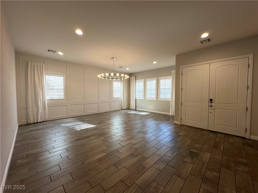 7011 Arabian Ridge Street