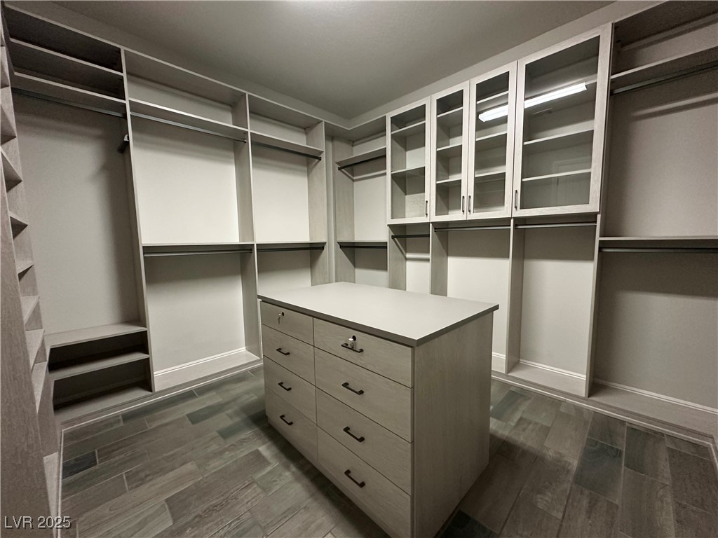 7011 Arabian Ridge Street