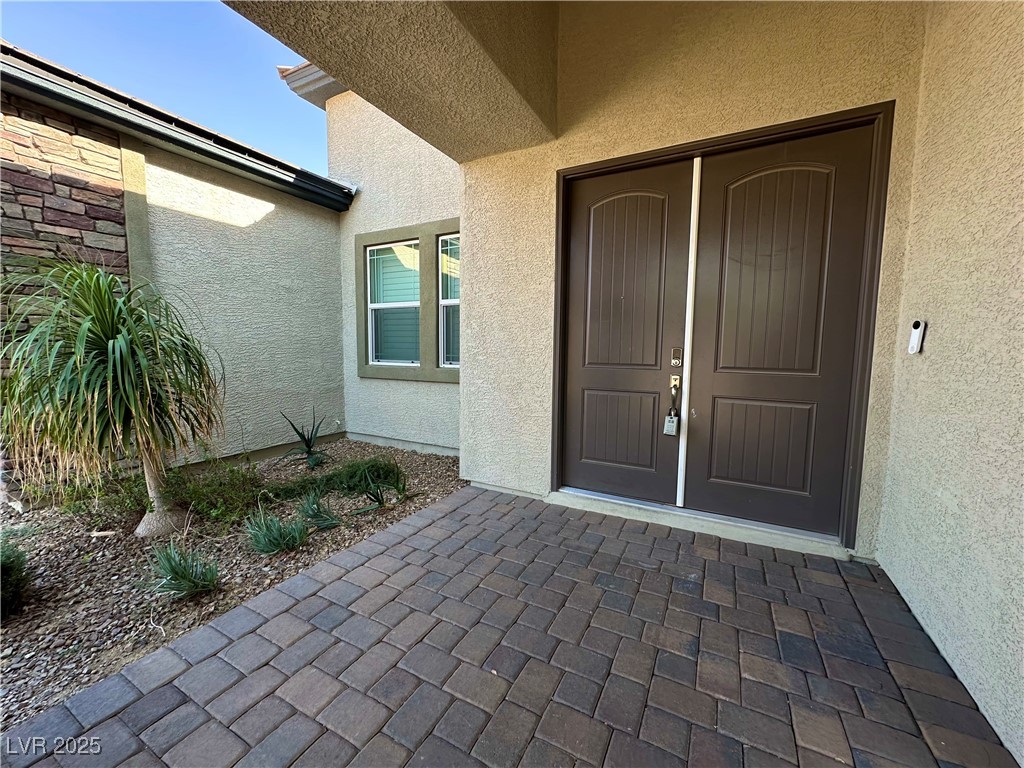 7011 Arabian Ridge Street