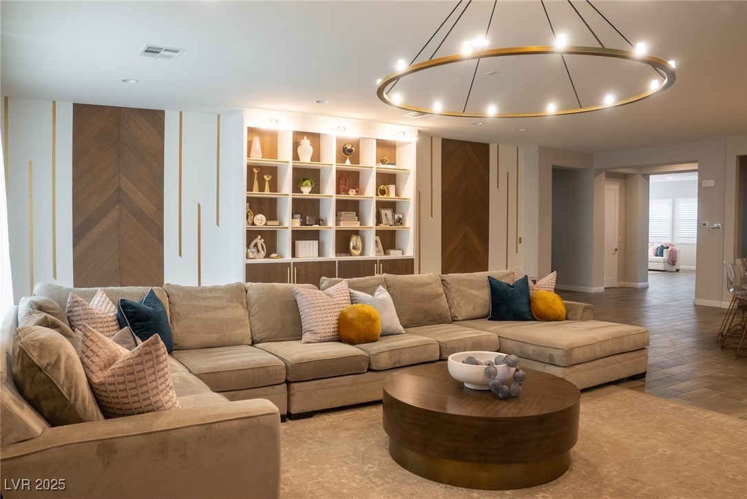 7011 Arabian Ridge Street