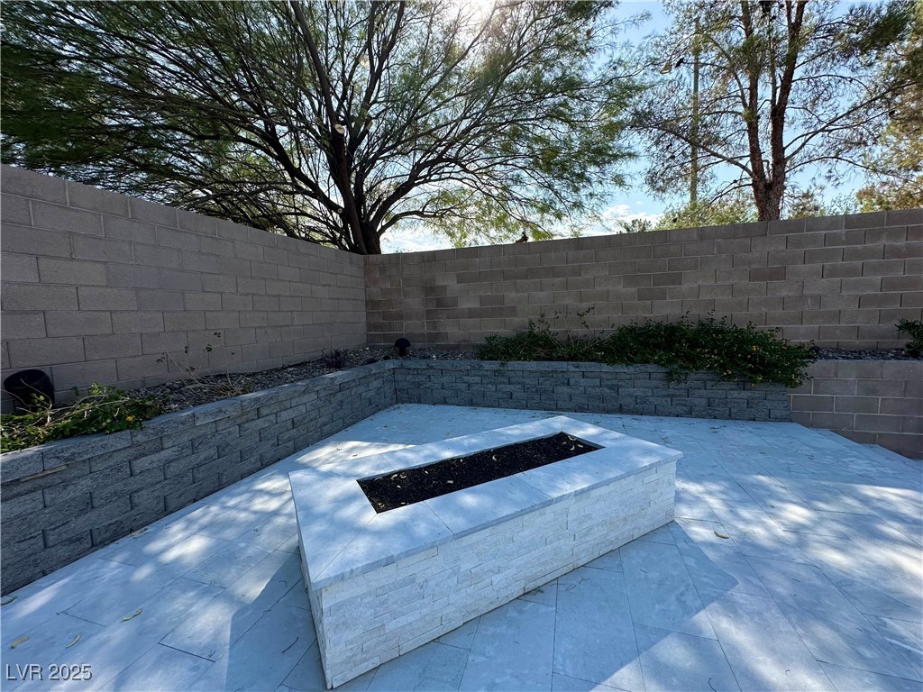 7011 Arabian Ridge Street