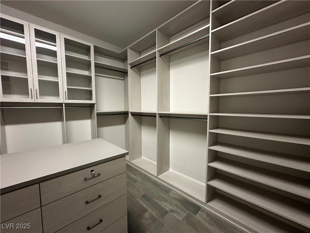 7011 Arabian Ridge Street