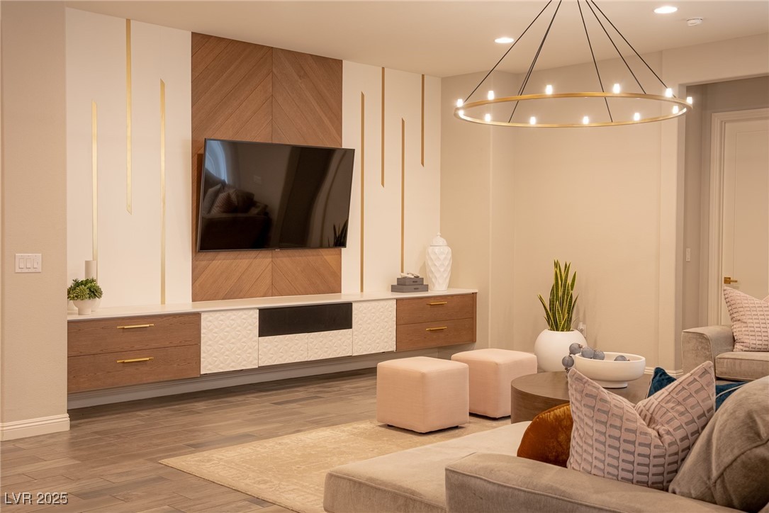 7011 Arabian Ridge Street