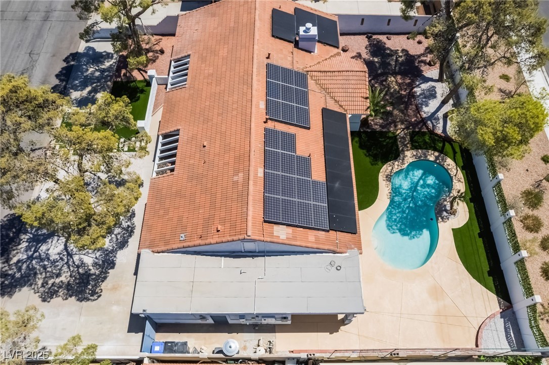 611 East Fairway Road