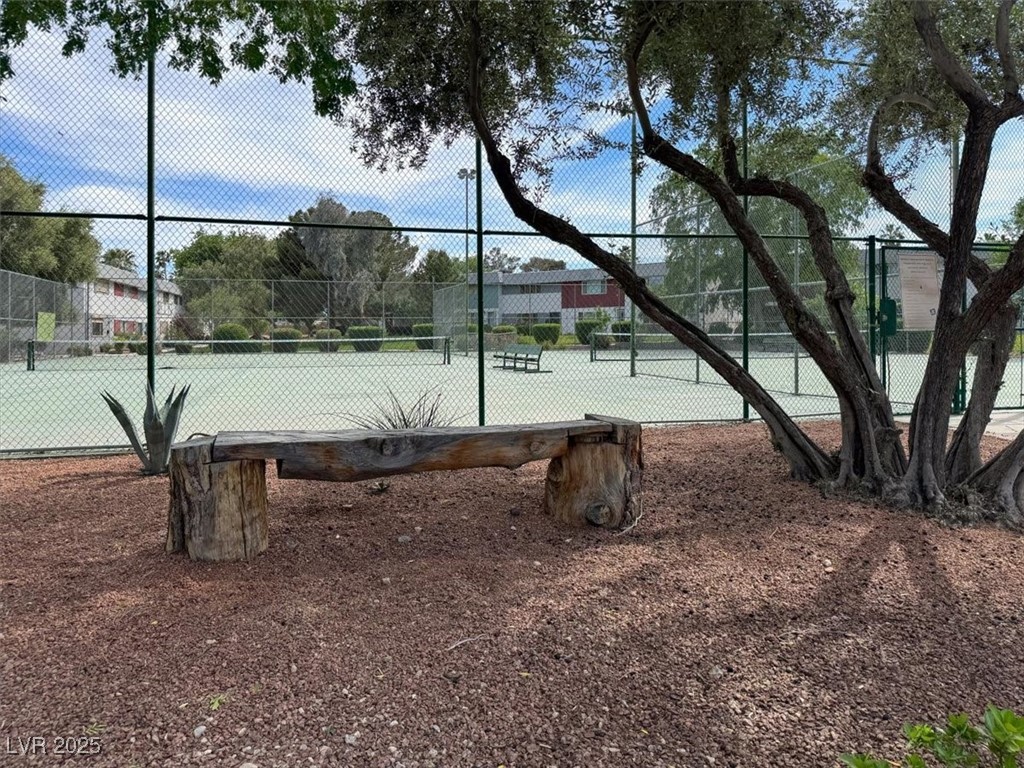 421 Greenbriar Townhouse Way