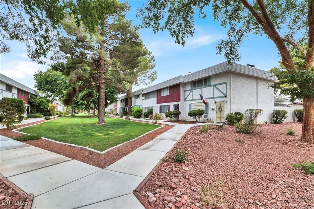 421 Greenbriar Townhouse Way