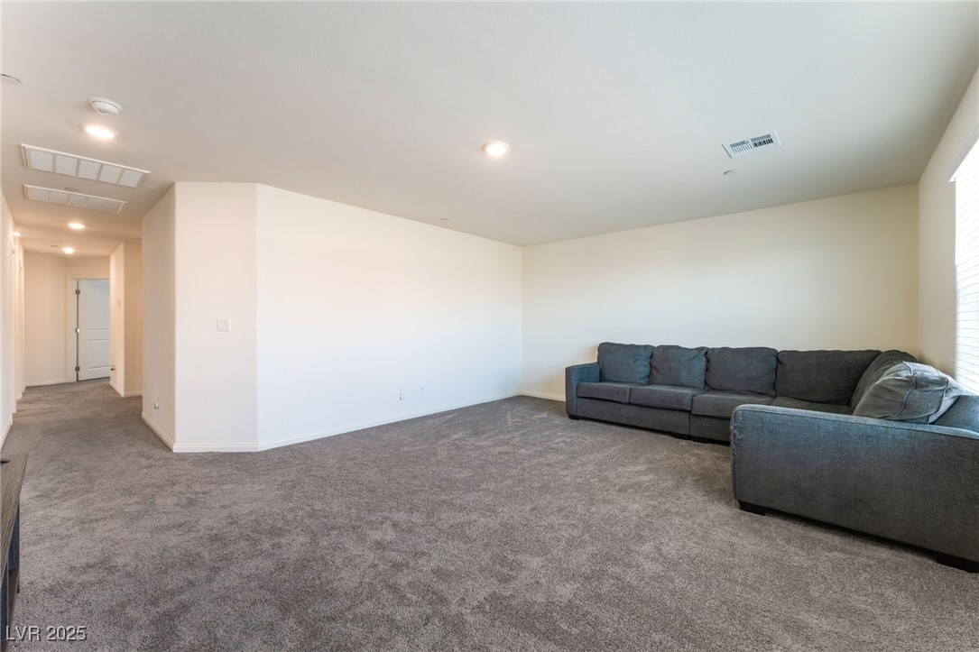 7211 Alabaster Peak Street