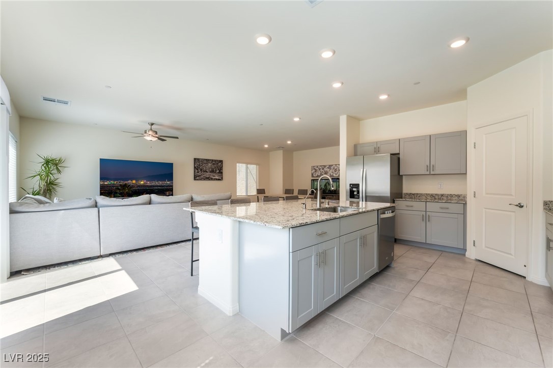 7211 Alabaster Peak Street