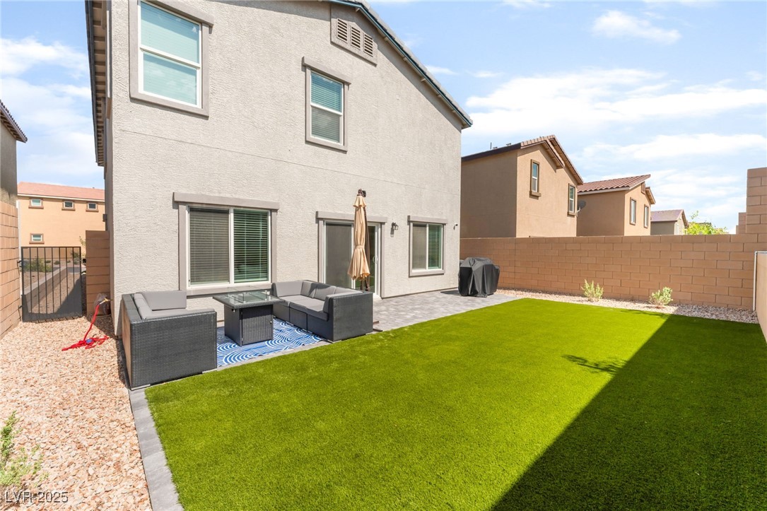 7211 Alabaster Peak Street