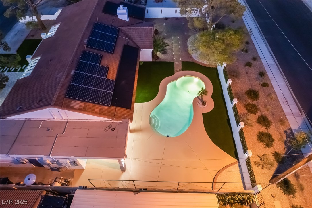 611 East Fairway Road