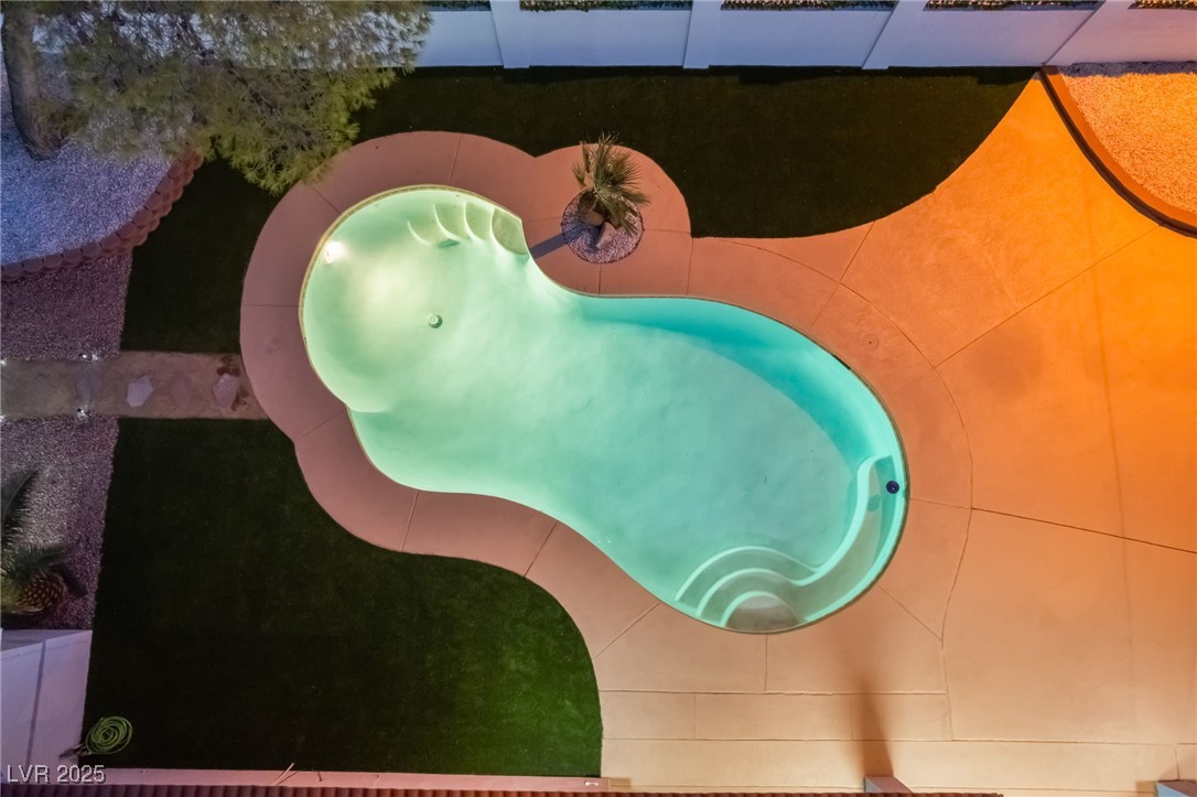 611 East Fairway Road