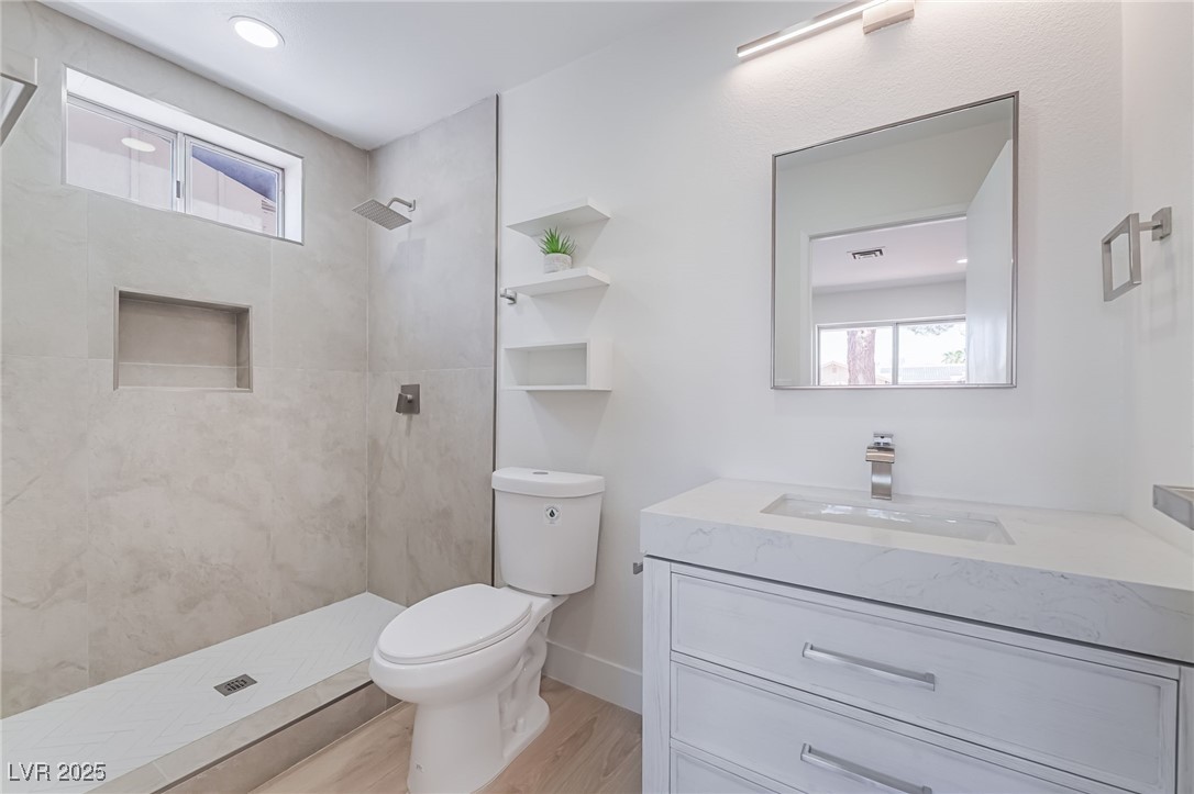 611 East Fairway Road