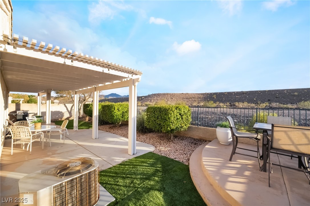 3199 Moon Beam Avenue