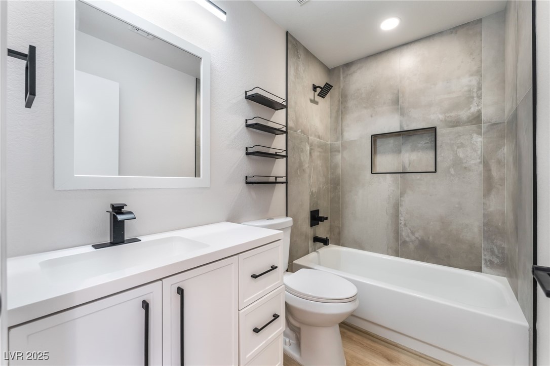 2432 Ginger Lily Lane