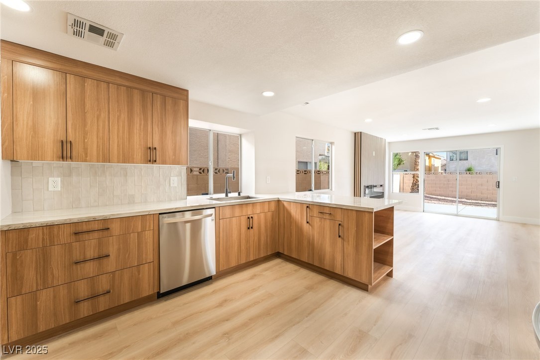 2432 Ginger Lily Lane