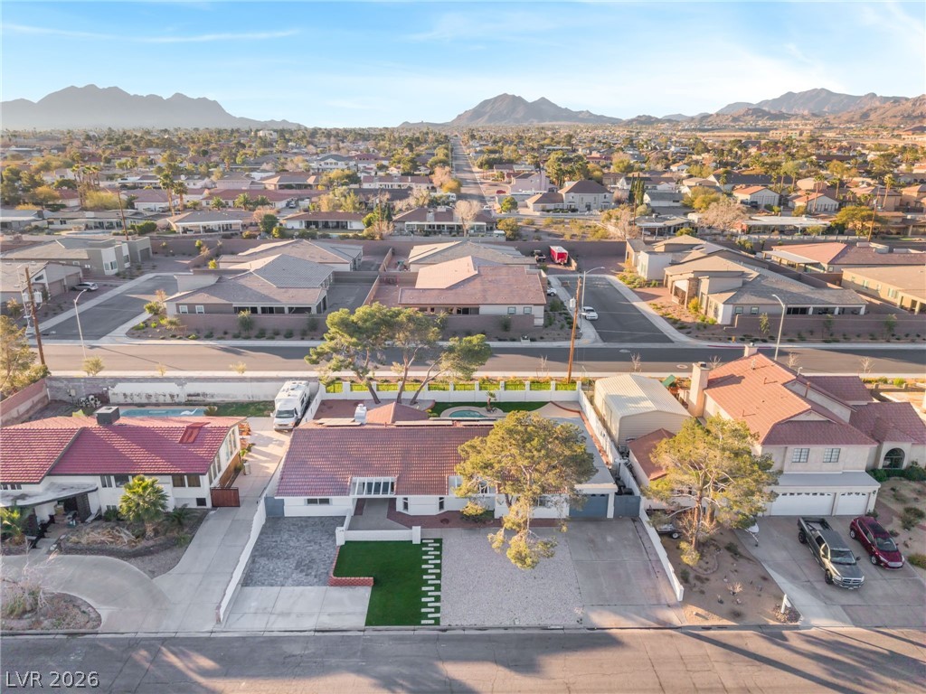 611 East Fairway Road