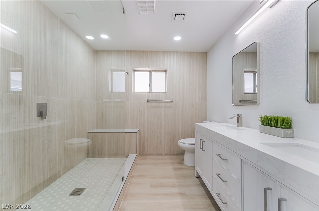 611 East Fairway Road