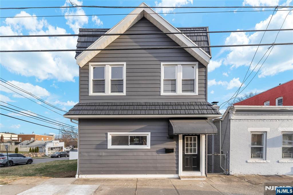 198 Farnham Avenue 2
