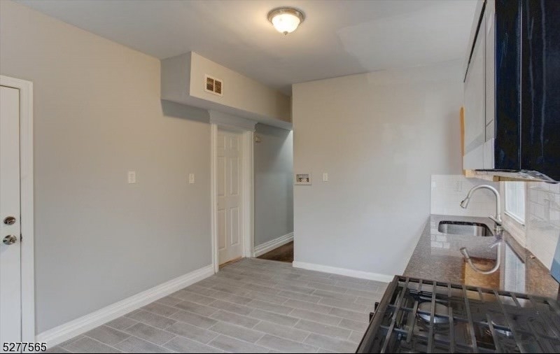 99 Columbia Ave U3