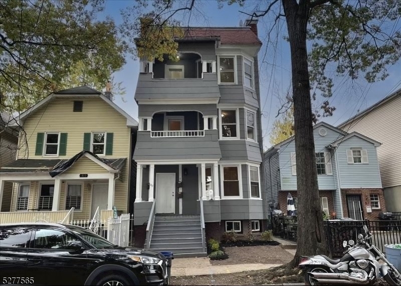 99 Columbia Ave U3