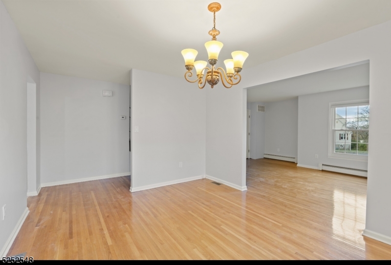 10 Roseland Ave 1