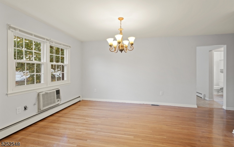 10 Roseland Ave 1