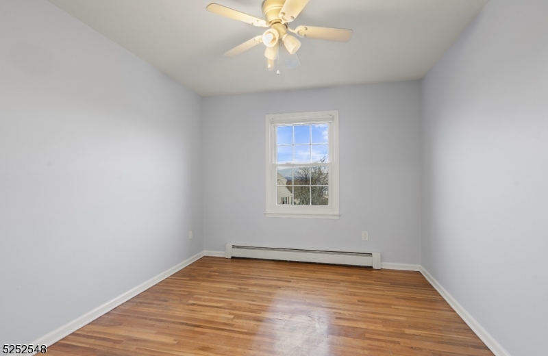 10 Roseland Ave 1