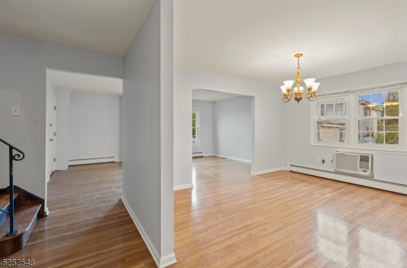 10 Roseland Ave 1