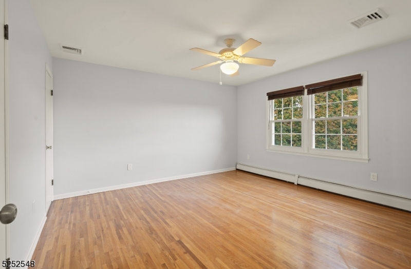 10 Roseland Ave 1