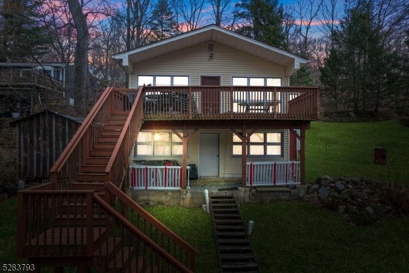 71 E Shore Dr