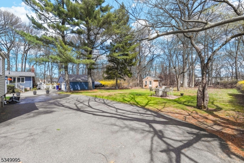 699 Riverview Dr