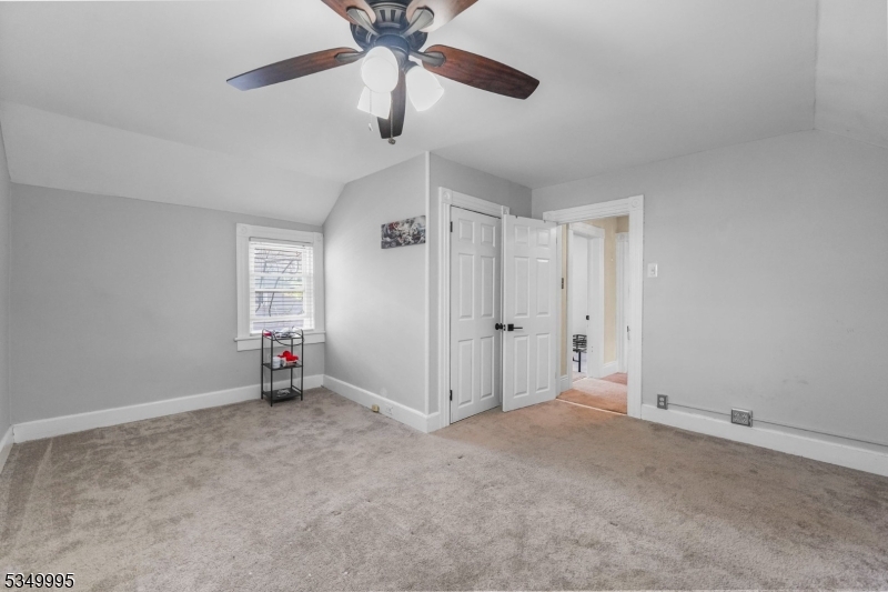 699 Riverview Dr