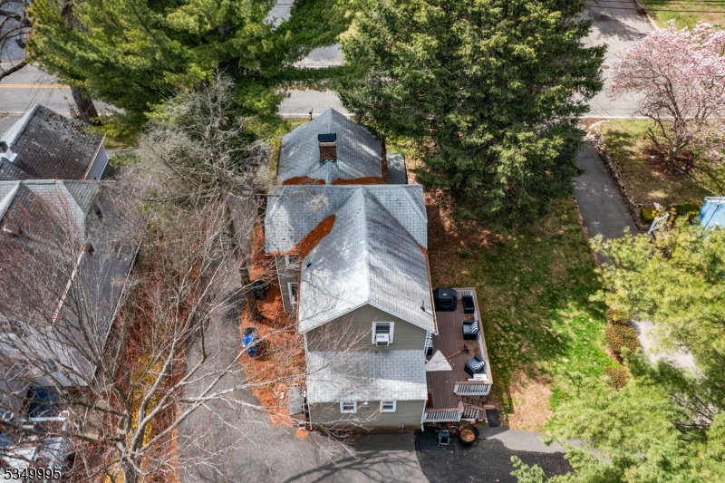 699 Riverview Dr